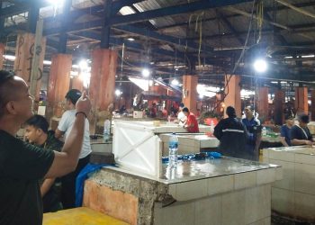 Becek, Disperindag Cilegon Bakal Lanjutkan Perbaikan Atap Los Basah di Pasar Baru Kranggot