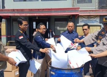 Ribuan Surat Suara Rusak Dimusnahkan
