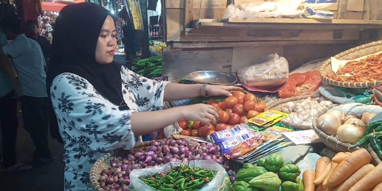 Pasca Pemilu, Harga Bumbu Dapur di Pasar Badak Pandeglang Naik 100 Persen Lebih