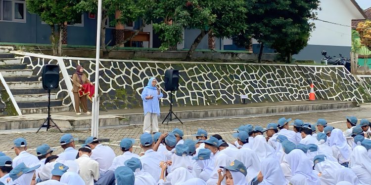 Perkuat Budaya Baca, SMAN 1 Kalanganyar Gagas Forum Literasi Mingguan