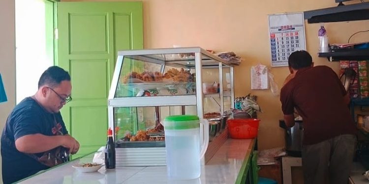 Harga Beras Mahal, Pemilik Warung Nasi di Lebak Mengeluh