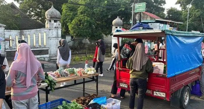 Satgas Pangan Gelar Operasi Pasar Murah di Alun-alun Pandeglang