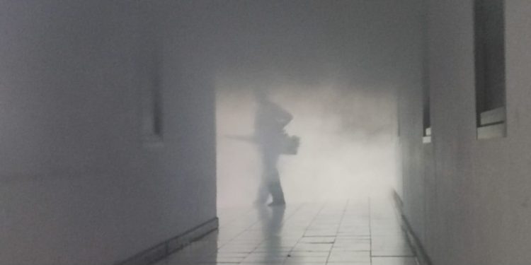 Tiga Pegawai Diduga Terserang DBD, Kantor Diskan Kabupaten Serang Di-fogging