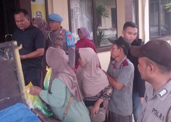 Harga Beras Mulai Turun, Operasi Pasar di Mapolsek Cikande Masih Diserbu Emak-emak