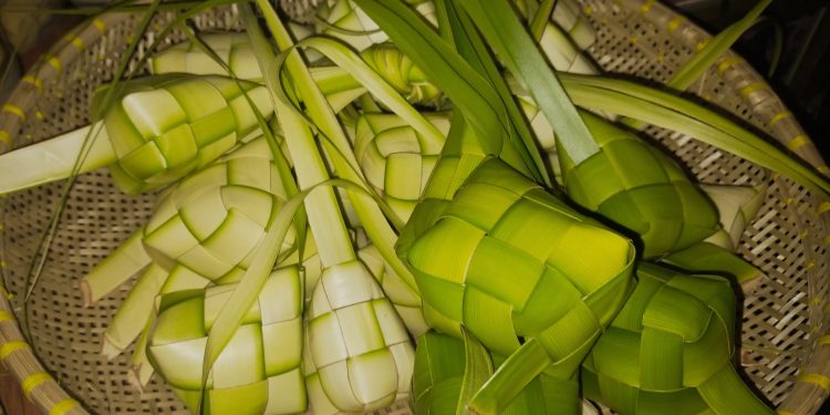Ketupat Qunut, Tradisi Menyambut Hari ke-15 Puasa Ramadan