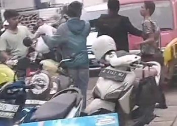 Juru Parkir dan Pengunjung Minimarket di Pandeglang Cekcok, Videonya Viral 