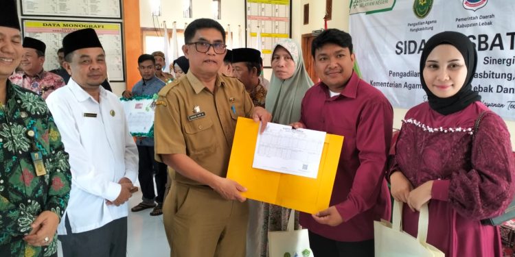 Sidang Isbat Nikah Terpadu, Puluhan Pasutri Langsung Dapat Buku Nikah