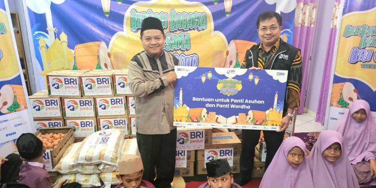 BRI Regional Office Jakarta 3 Beri Bantuan Sembako Anak Yatim dan Dhuafa