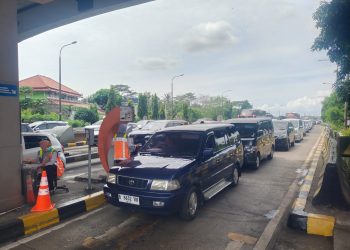 Pemudik terjebak Berjam-jam di Tol Tangerang-Merak