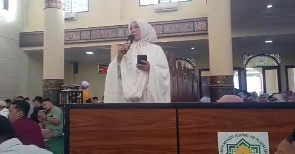 Shalat Ied di Masjid Agung Ar-Rahman, Bupati Pandeglang Sampaikan Permohonan Maaf di Hadapan Ribuan Jemaah