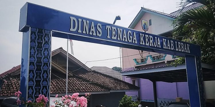 Disnaker Lebak Ultimatum Perusahaan yang Tak Bayar THR