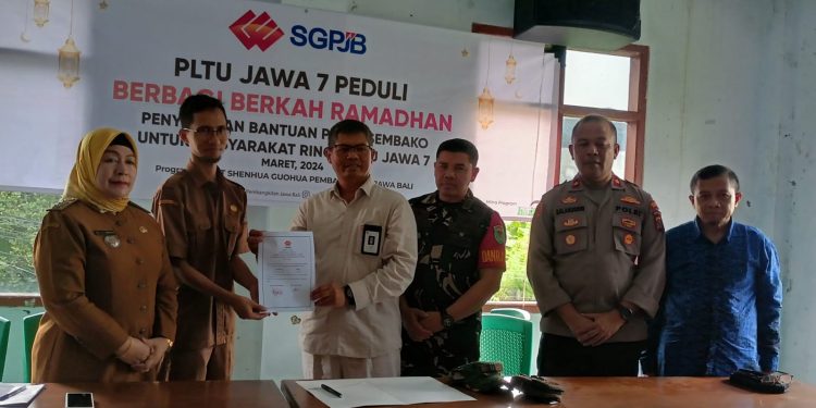 Ramadhan Berkolaborasi: PLTU Jawa 7 Bagikan Ribuan Paket Sembako, Bantu Pemberdayaan Ekonomi dan Sosial Umat
