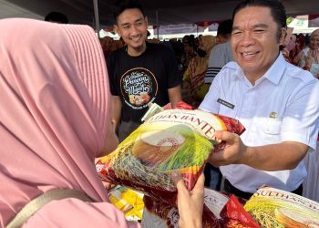 Gelar Bazar Ramadan, Pemprov Banten Jual Sembako Murah