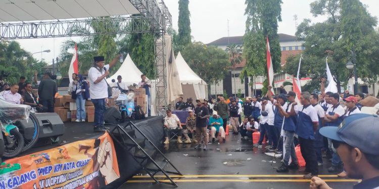 Di Cilegon, Buruh Konsisten Tolak UU Cipta Kerja Hingga Upah Murah