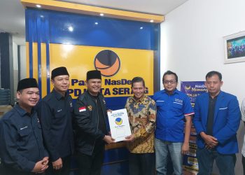 Dikawal Bandrong, Syafrudin Kembalikan Formulir Bacalon Walikota Serang ke Partai NasDem