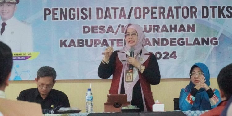 Dinsos Pandeglang Tingkatkan Kemampuan Operator Desa dan Kelurahan