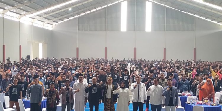 Panaskan Mesin Politik, Dede Rohana Putra Kumpulkan Ribuan Relawan