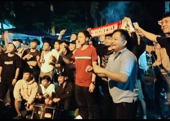 Meski Diguyur Hujan, Warga Pandeglang Tetap Nobar Timnas Lawan Irak