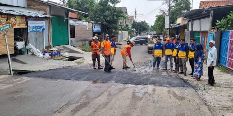 Mantri Jalan, Lurah Ciwaduk Berhasil Tangani Keluhan Masyarakat