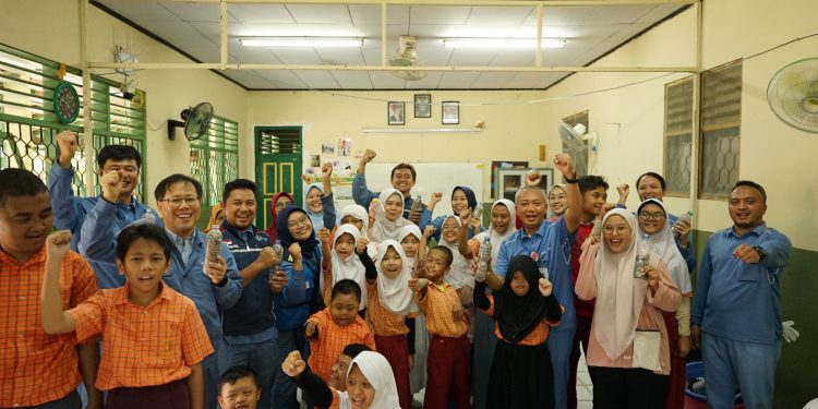 Krakatau Posco Suarakan Kepedulian Melalui Krakatau Posco Global Volunteer Week 2024