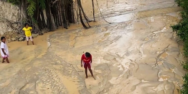 Viral, Sungai Cidahu Dangkal, Tertimbun Limbah Tambang Pasir