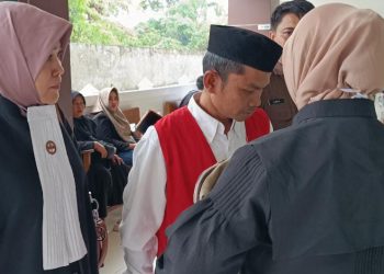 Sempat Buron dalam Kasus Penggelapan 16 SHM, Sekdes Damping Diadili di PN Serang