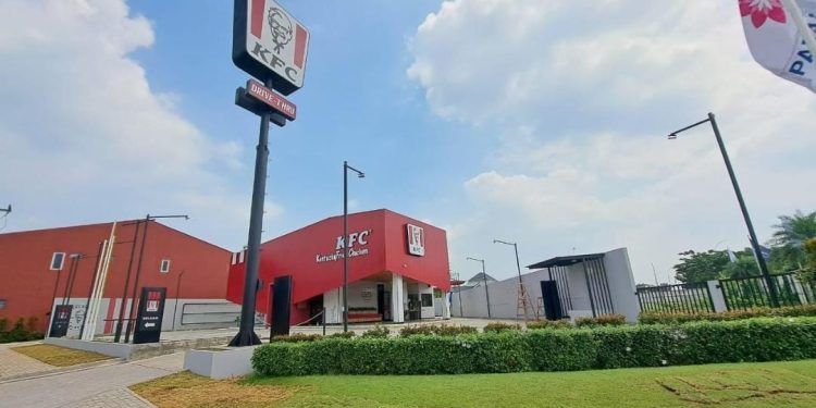 Jadi Kota Mandiri, Gerai KFC Hadir di Paramount Petals Curug