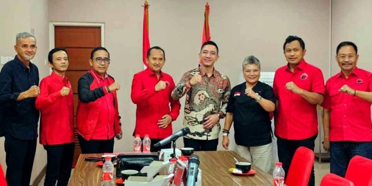 PDIP Beri Surat Tugas kepada Hasbi Jayabaya di Pilkada Lebak 2024