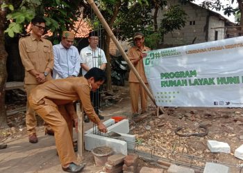BAZNAS Kabupaten Tangerang Bedah Rumah Ibu Siti di Desa Rawa Kidang Sukadiri