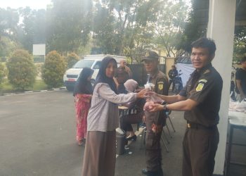 Idul Adha, Kejaksaan Negeri Kabupaten Tangerang Berikan 500 Kantong Daging Kurban ke Masyarakat