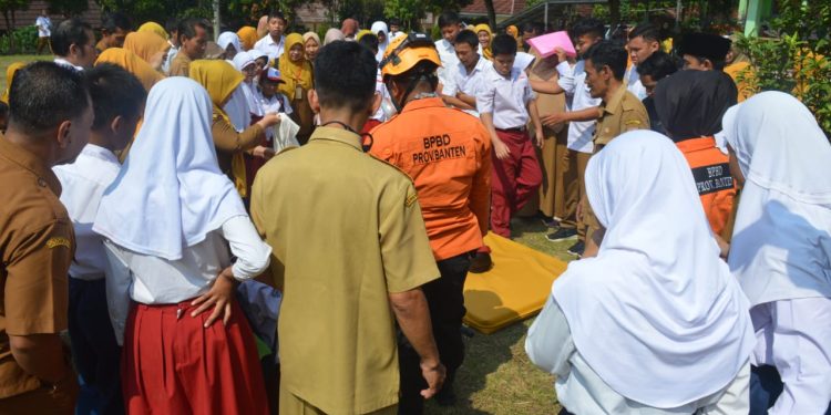 Siswa Kebutuhan Khusus Dilatih Evakuasi Mandiri Saat Bencana