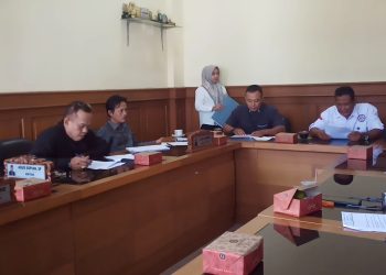 Terjerat Bank Keliling, Masyarakat Datangi Komisi II DPRD Pandeglang