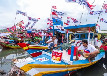 Nippon Paint Remajakan 150 Kapal Nelayan Pesisir Indonesia