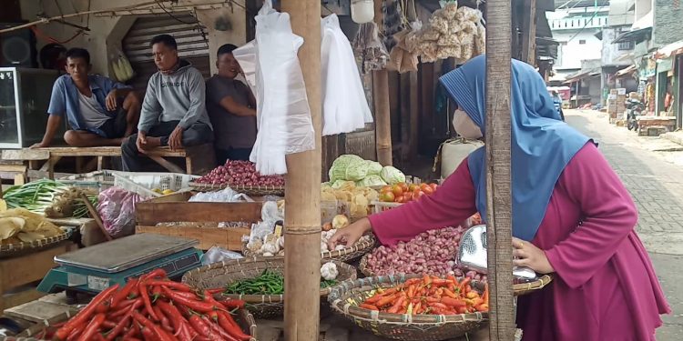 Harga Cabai Rawit Setan di Pasar Pandeglang Semakin Pedas Capai Rp 80 Ribu Perkilo