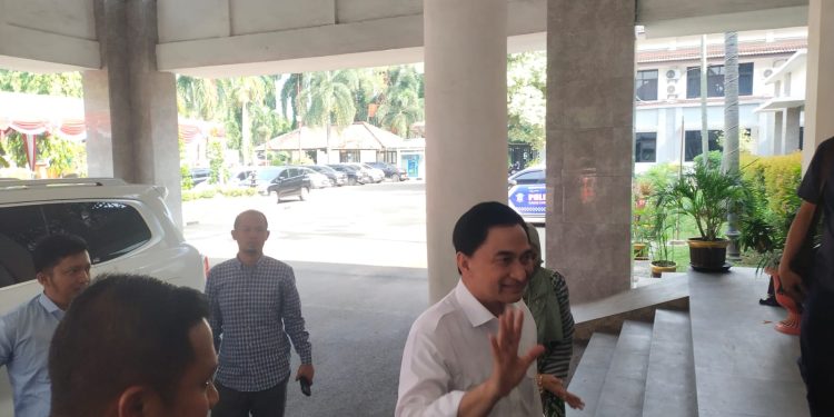 Dimyati Dukung Helldy Ketimbang Uyun