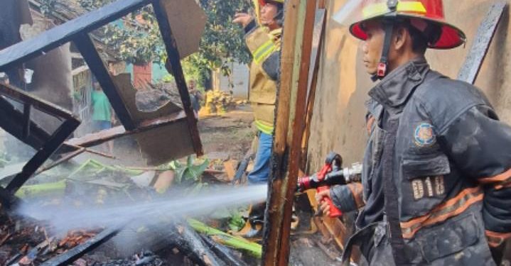 Diduga Korsleting Listrik, Rumah di Pandeglang Hangus Terbakar