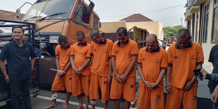 Curi Mobil Truk yang Terparkir di Bahu Jalan Jawilan, Enam Pelaku Diringkus Polisi