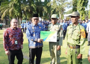 Dinilai Berjasa, Linmas Hingga Atlet Popda di Cilegon Diberikan BPJS Ketenagakerjaan