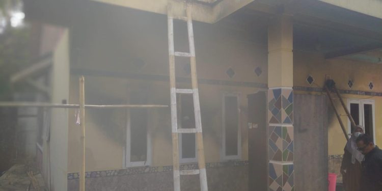 Rumah Warga Gunungkencana Ludes Terbakar