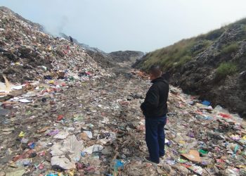 Pembuangan Sampah Tersendat, Jalan TPA Jati Waringin Tangerang Butuh Perbaikan