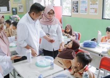 Dampingi Wiranto, Andra Soni Siap Kawal Program Makan Bergizi Gratis