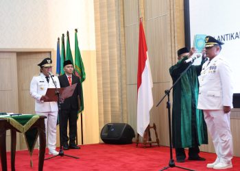 Pj Gubernur Banten Al Muktabar Lantik Gunawan Rusminto Sebagai Pj Bupati Lebak