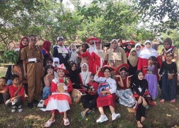 Parade Kostum Semarakkan Perayaan Hari Kemerdekaan di Desa Panyirapan