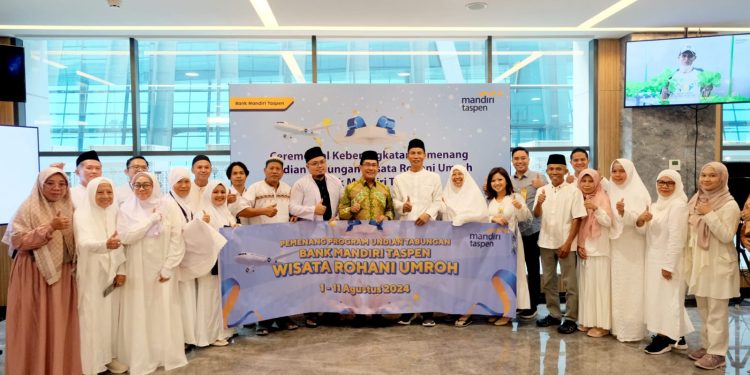 Bank Mandiri Taspen Berangkatkan 8 Pemenang Undian Umrah