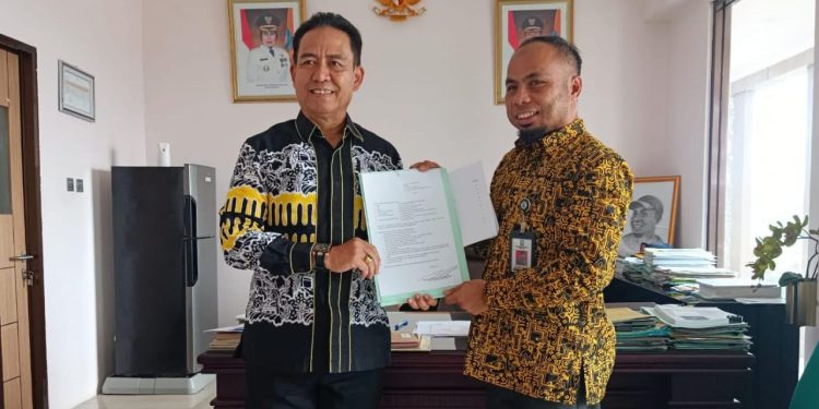 Maju di Pilkada Kabupaten Serang, Nanang Supriyatna Serahkan Berkas Pengunduran Diri ke BKPSDM