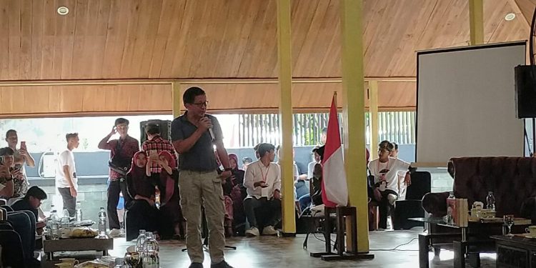 Rocky Gerung Sebut Indonesia Perlu Pemimpin Cerdas