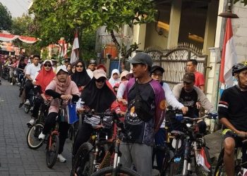 HUT ke-79 RI, Warga Taman Balaraja Tangerang Ikuti Gowes Sehat