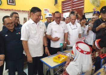 Wiranto Pantau Ujicoba Makan Siang Gratis di Cilegon