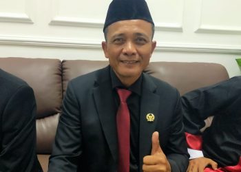 Sudah 4 Kali, Ade Kadar Solihat Dilantik Jadi Anggota DPRD Pandeglang