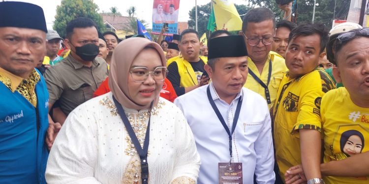 Ratu Ria-Subadri Ushuludin Resmi Daftar ke KPU Kota Serang